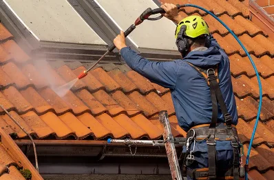 Démoussage et hydrofuge de toiture à Durfort